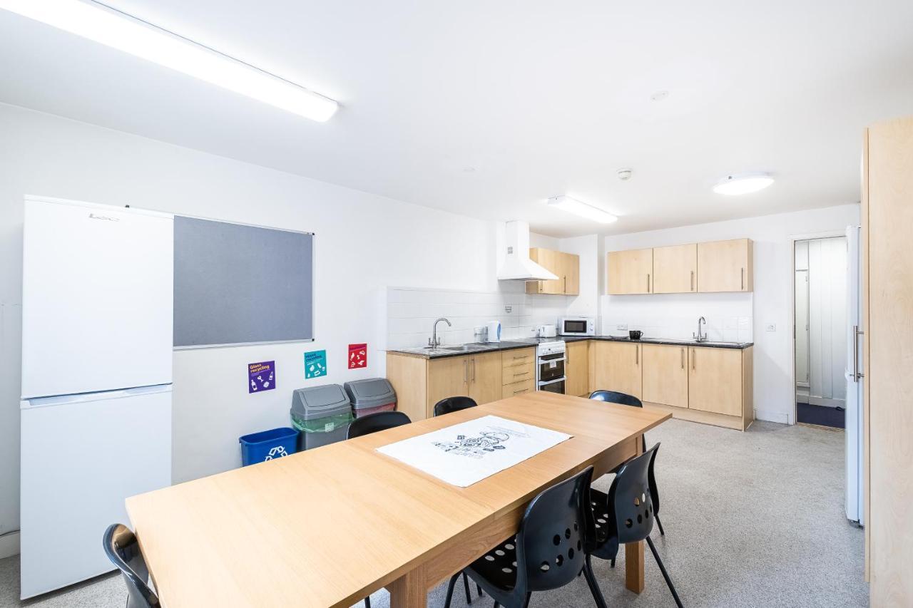 1 Night Free Comfortable Ensuite Rooms, Gillingham - Sk Hoo 外观 照片