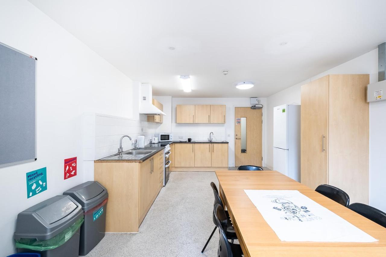 1 Night Free Comfortable Ensuite Rooms, Gillingham - Sk Hoo 外观 照片