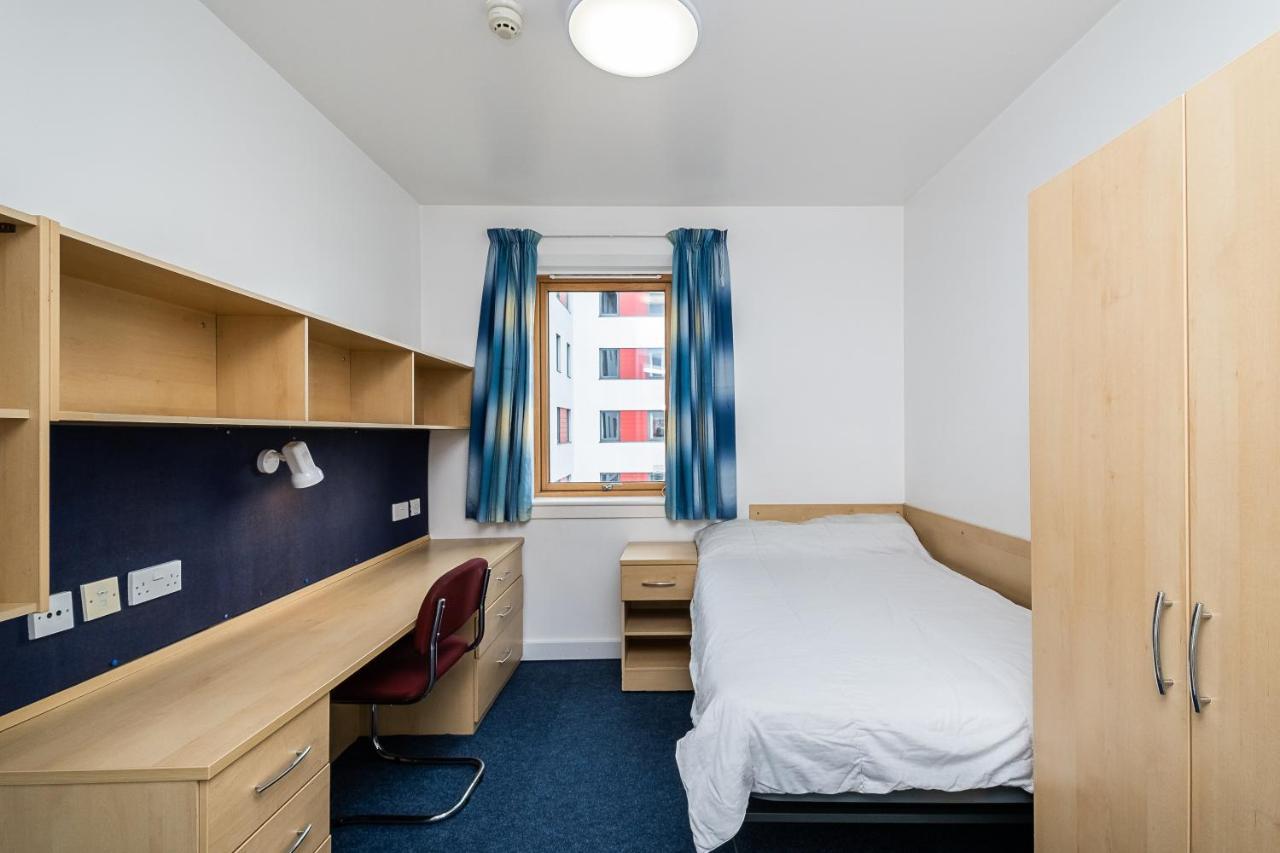 1 Night Free Comfortable Ensuite Rooms, Gillingham - Sk Hoo 外观 照片
