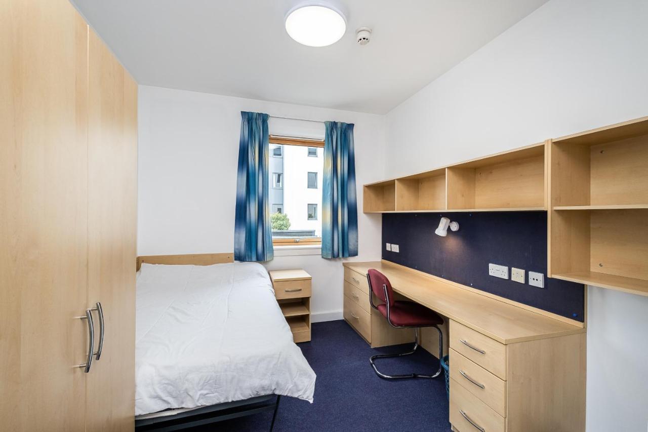 1 Night Free Comfortable Ensuite Rooms, Gillingham - Sk Hoo 外观 照片